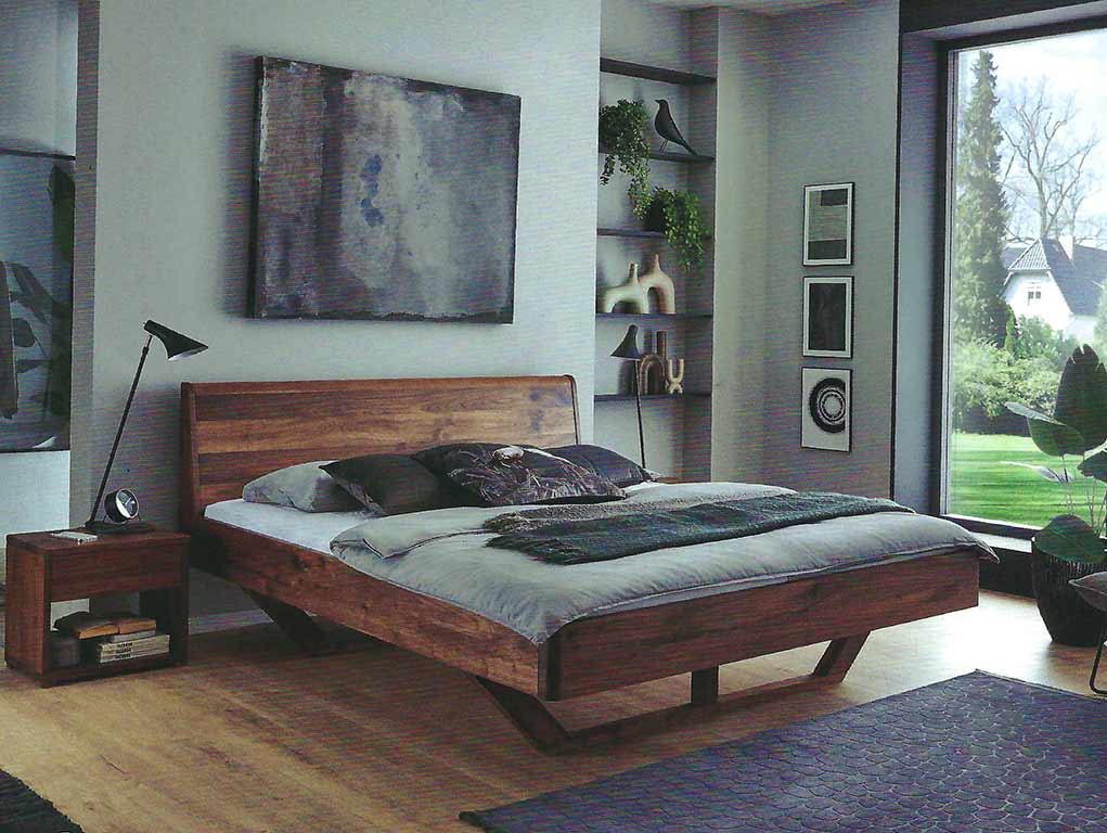 Massivholzbett bei bios affair Frankfurt