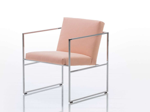Minimalistischer Sessel bei bios affair. Frankfurt