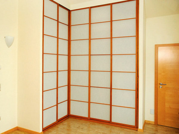 Schiebetürenschrank
