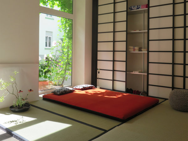 Japanlook mit Tatami und Shojiwände